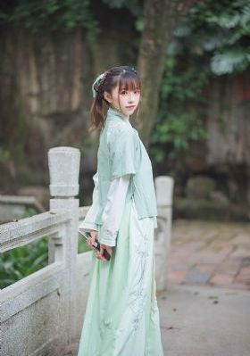 变成黑皮辣妹后朋友做_HD韩国电影在线观看